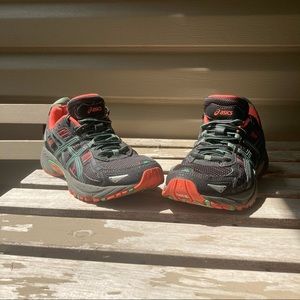 Women’s ASICS gel venture 5